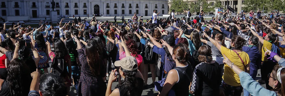 Asamblea Constituyente paritaria en género, con cuotas de pueblos originarios, democrática y soberana: Ése es el asunto