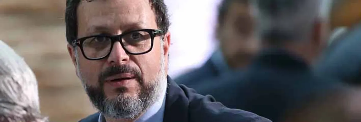 Cuestionado informe "Big Data" fue encargado por el grupo Luksic y hecho llegar al Gobierno a través de Hinzpeter