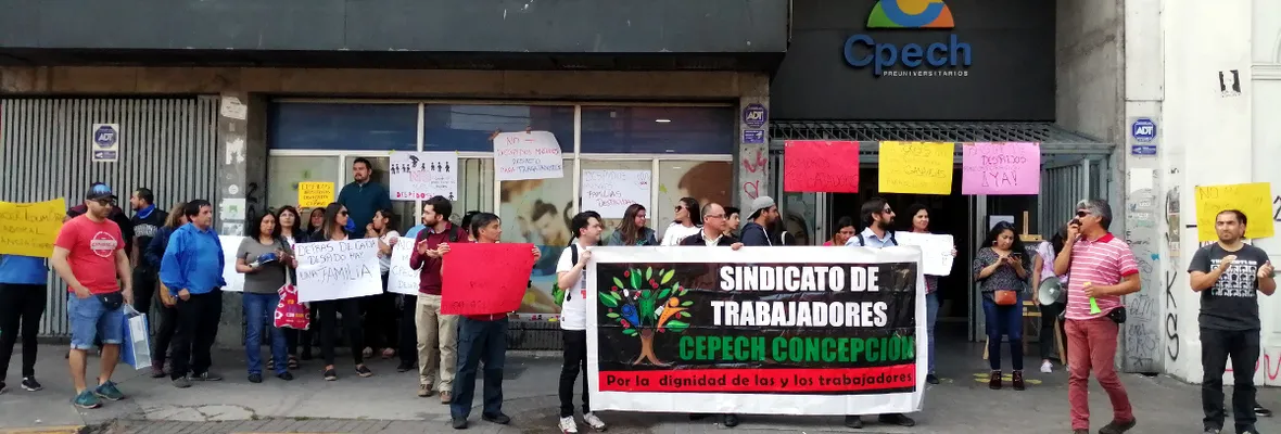 Sindicato Cpech protesta por despidos masivos en el preuniversitario