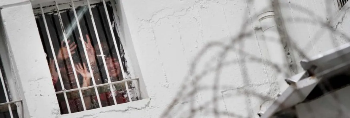 Deplorables condiciones sanitarias y alza de contagios COVID-19 denuncian internas de la cárcel de San Miguel