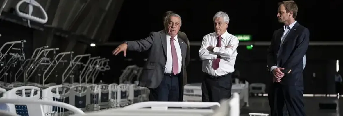 Contrato con Espacio Riesco señala que en marzo ya habían 40 muertes y 4 mil contagios, mientras Minsal informaba 3 fallecimientos y 1142 contagiados