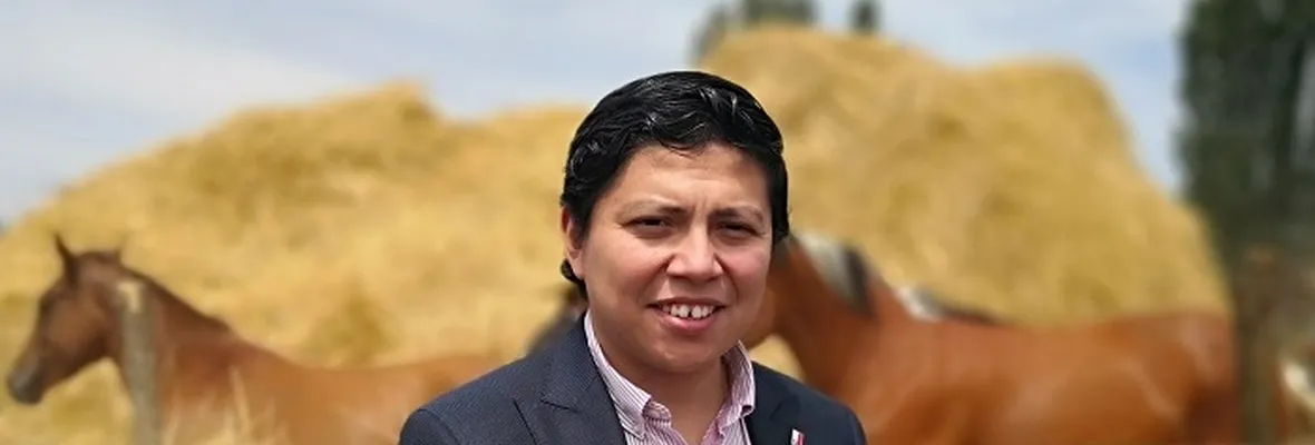 Gobernador de Biobío y su padre el alcalde de Laja se han adjudicado más de $680 millones en licitaciones públicas