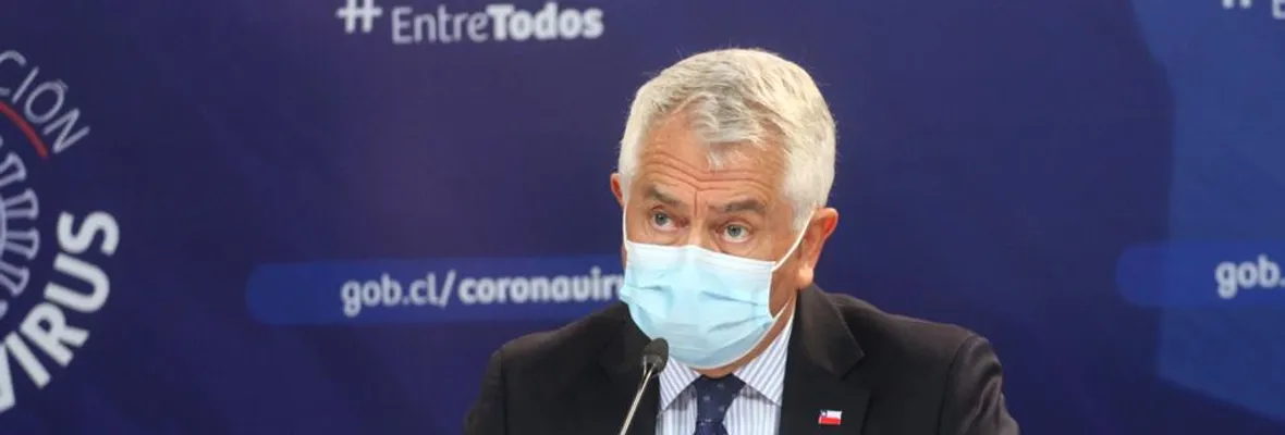 ¿Y la transparencia?: Minsal y AstraZeneca se oponen a revelar convenios de vacunas contra la Covid-19