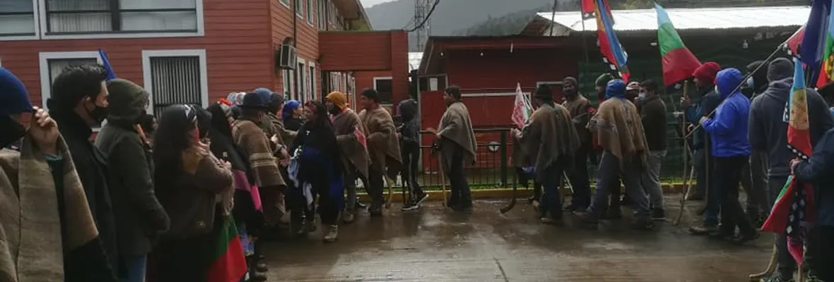 Comunidades mapuche de Nahuelbuta encaran a alcalde de Contulmo por dichos en que llamó a la población a armarse