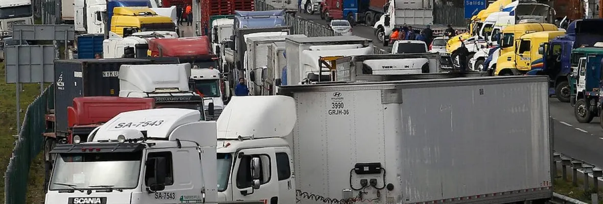 Infracciones de tránsito: las “duras” sanciones del gobierno contra el paro camionero