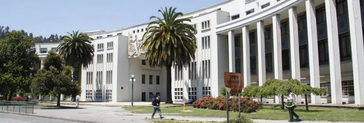 Rector de Universidad de Concepción es emplazado por familiar de joven preso, imputado por acciones de protesta