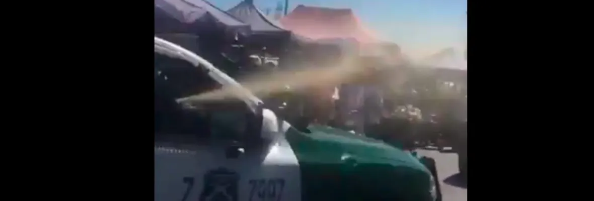 Carabineros atacó con gas pimienta feria en Puente Alto resultando bebé de 4 meses lesionado: institución dice que fue en defensa