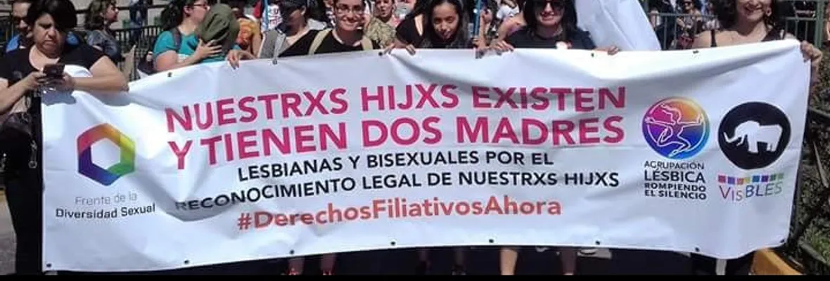 Derechos filiativos: Parejas lesbomarentales continúan la lucha por el reconocimiento legal de sus hijes/as/os