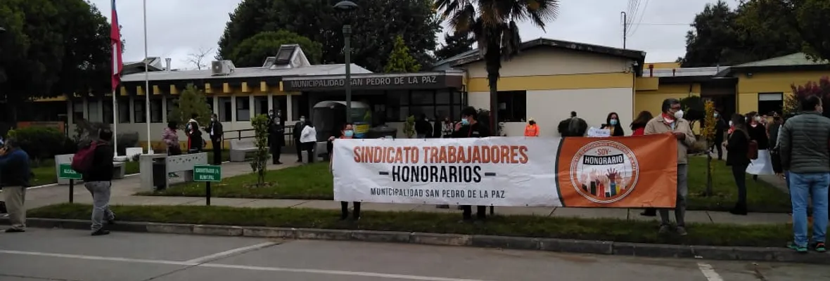 Municipio de San Pedro de la Paz desvincula a dirigenta de sindicato de honorarios en plena movilización