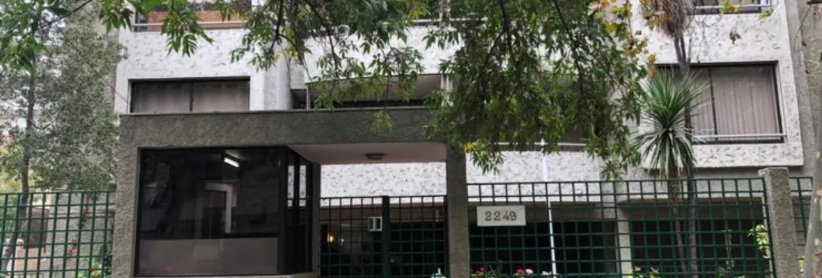 Al menos tres carabineros detenidos por realizar fiesta clandestina en Providencia
