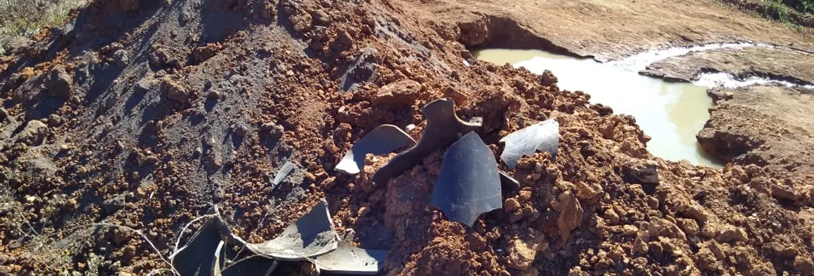 Con retroexcavadora destruyeron tubería y provocaron "vertiente de caca" hacia el río Andalién en Concepción