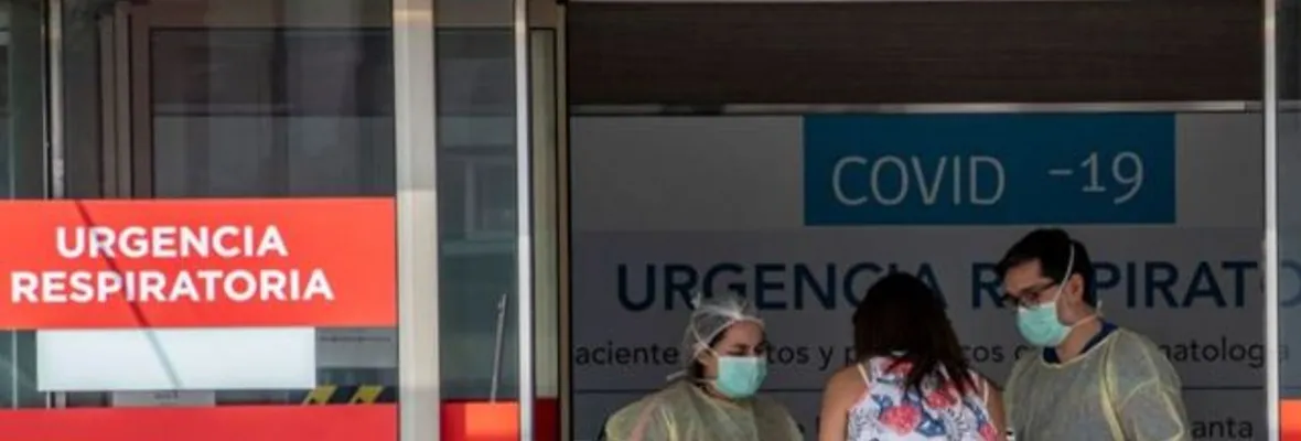 Suspenden vacaciones y feriados legales a trabajadoras/es de la salud: A veces deben trabajar con síntomas de Covid