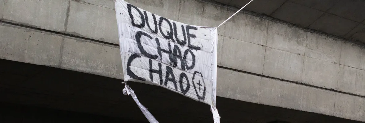 Estallido en Colombia: Protestas continúan mientras Gobierno intenta imponer acuerdo