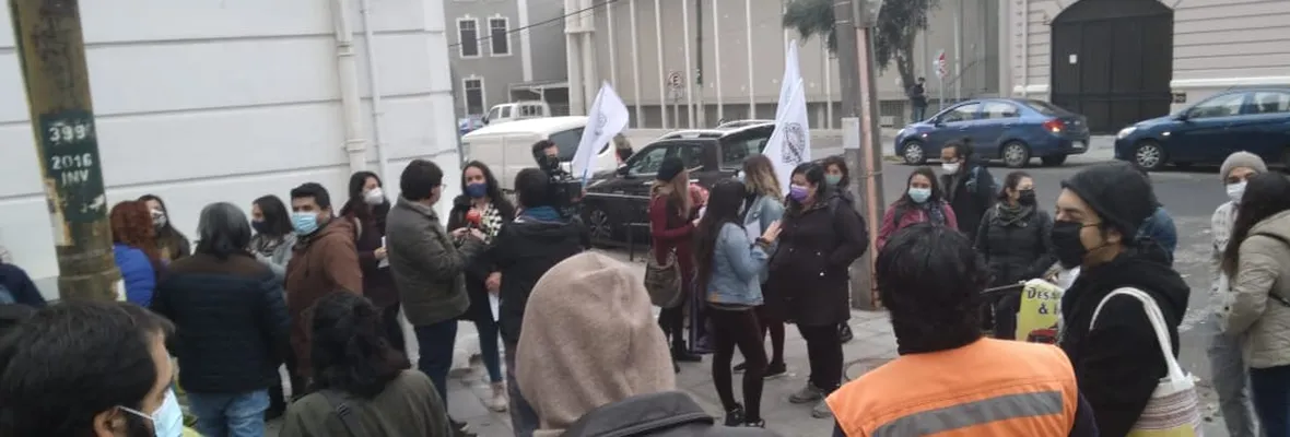 Trabajadores/as de ONG Paicabí se manifestaron por la  precarización laboral y  malas políticas por parte del  SENAME y la corporación