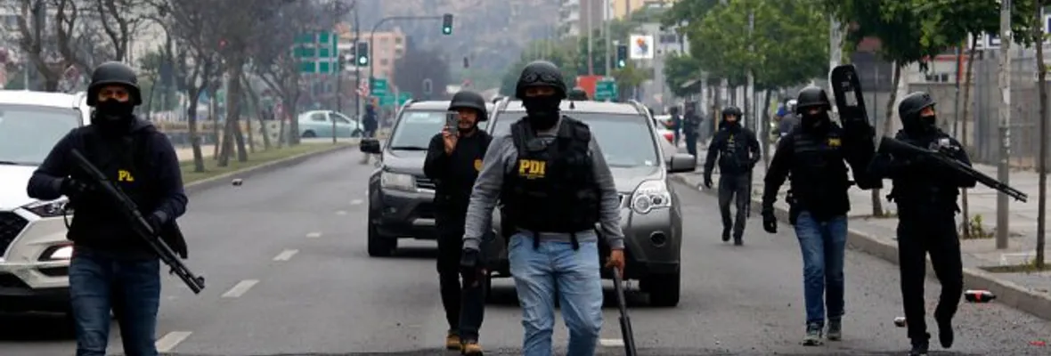 A más de un año: Todos los efectivos de la PDI denunciados por causas del Estallido siguen cumpliendo funciones