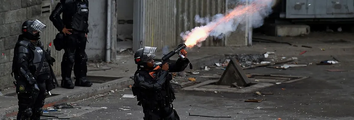 Colombia: 3.155 casos de violencia policial, 43 asesinatos y 22 agresiones sexuales cometidas presuntamente por policías