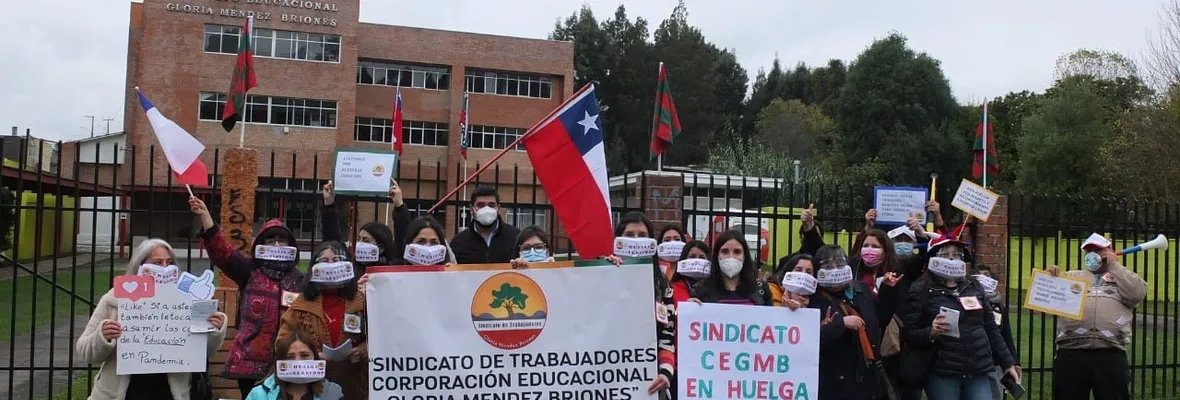 Sindicato de trabajadoras/es del Complejo Educacional Gloria Méndez Briones iniciaron huelga exigiendo mejoras laborales y transparencia
