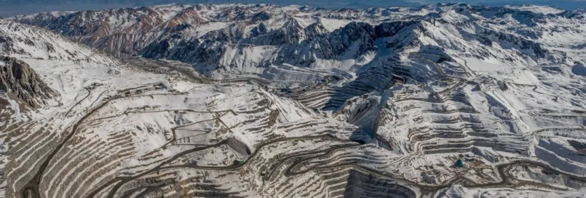 Despachada y sin respaldo de los pueblos: Comisión de Minería del Senado aprueba proyecto sobre glaciares