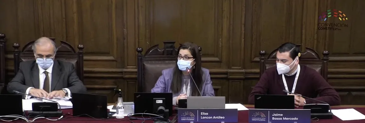 Con votos de la derecha: Frente Amplio busca controlar Convención evitando que 2 mujeres coordinen Comisión de Reglamento