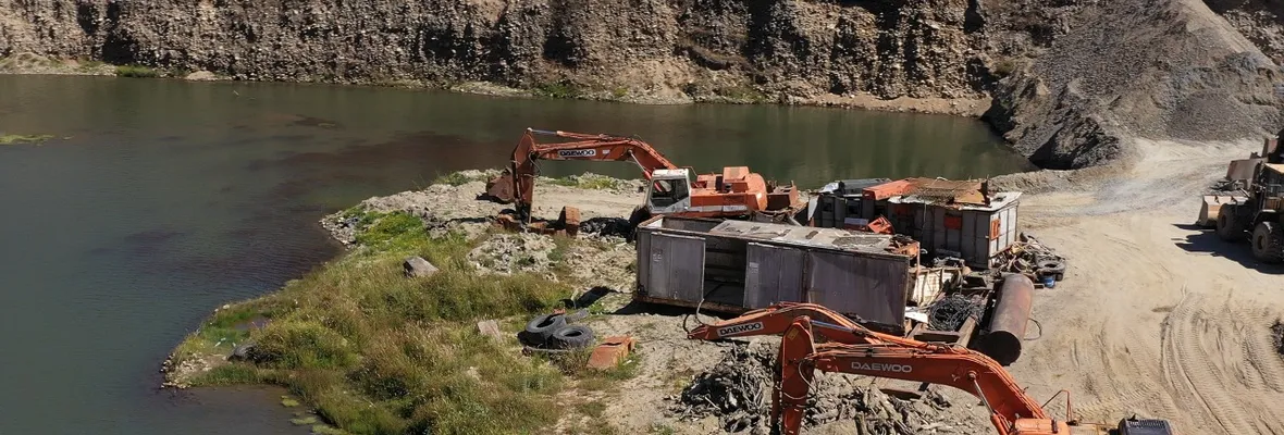 El desconocido desastre ambiental que motivó la quema masiva de camiones en Los Álamos