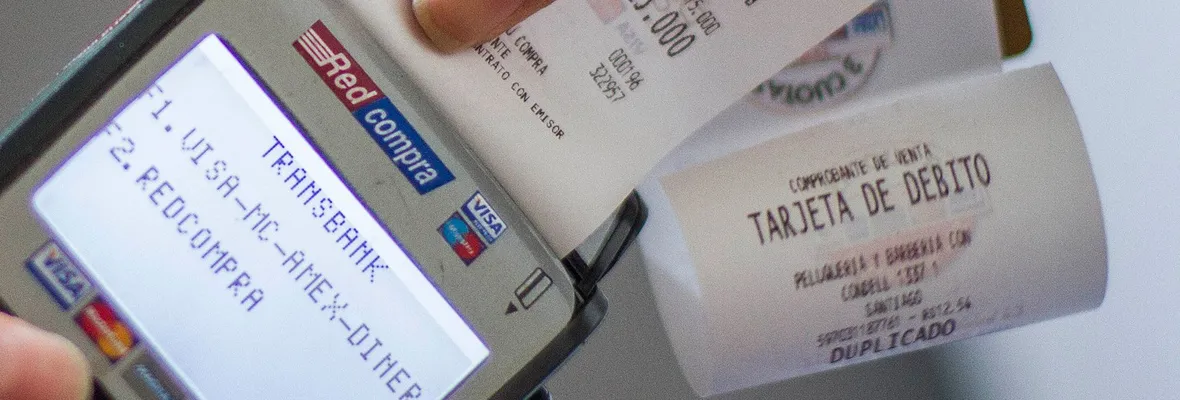 Sindicato de Transbank en huelga exige a la empresa dejar de abaratar costos a expensas de los trabajadores/as