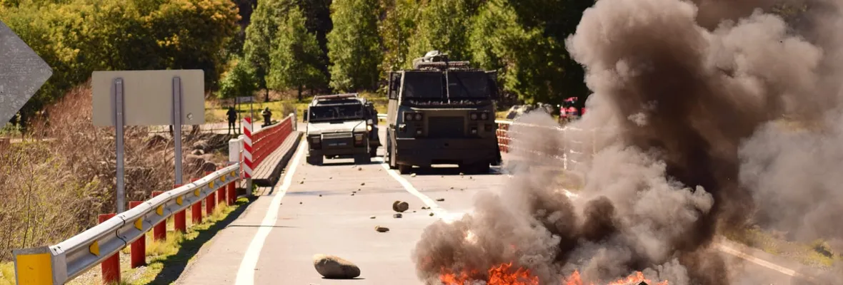 VIDEO | Resistencia pewenche a represión policial en desalojo a Lof Rañilwenü en Alto Biobío