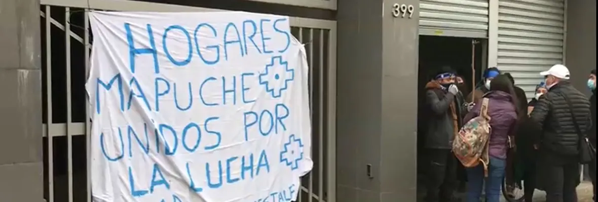 Estudiantes mapuche se toman dependencias de Conadi y Junaeb en Temuco