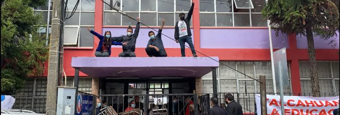 Tras tomarse escuela en Talcahuano trabajadores/as de la educación consiguieron reunión con alcalde Henry Campos