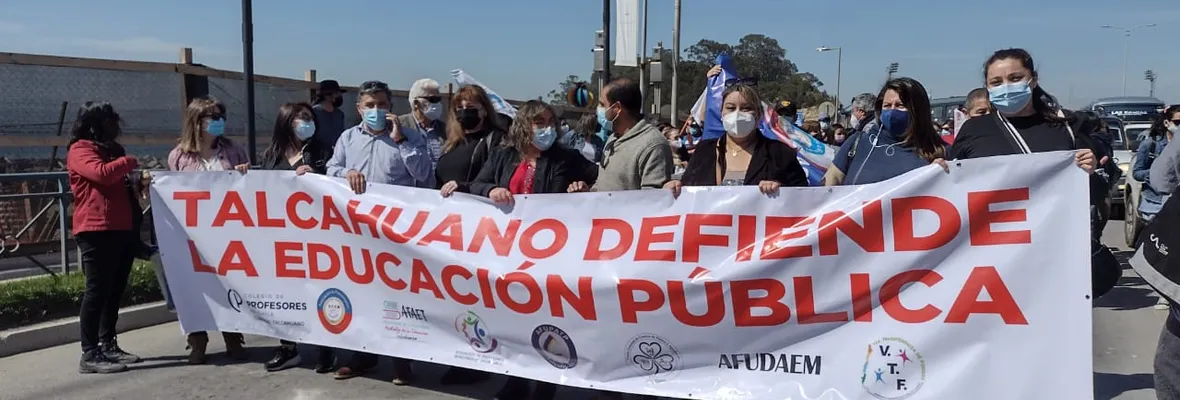 Talcahuano: Gremios de la educación pública marcharon nuevamente contra posible cierre de cursos en la comuna