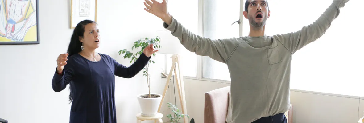EXPRESSO, prácticas de escucha matutina: “pensamos en la voz como una experiencia primordialmente corporal”