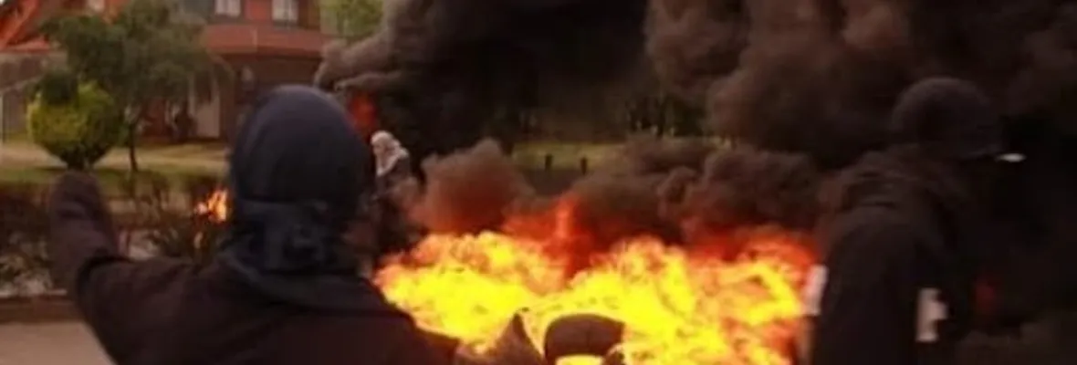 Barricadas en distintos puntos de la provincia de Cautín marcaron protestas contra la militarización del Wallmapu
