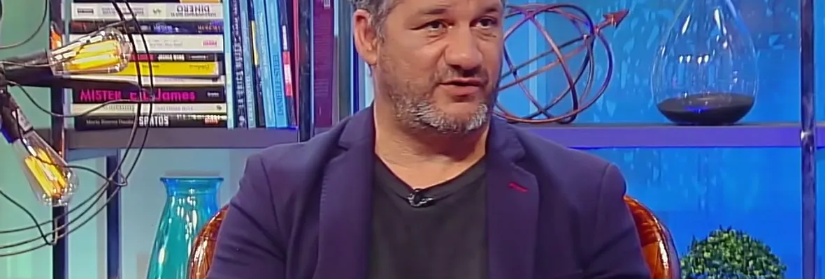 Víctor Herrero, coautor de libro La Revuelta: "La noche del 24 de octubre los manifestantes estuvieron a 30 minutos de tomarse La Moneda"