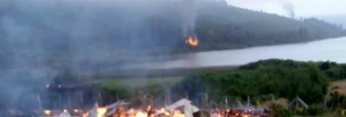 Al menos 15 cabañas y una casa patronal ardieron en nuevo atentado incendiario en la ribera del Lago Lanalhue