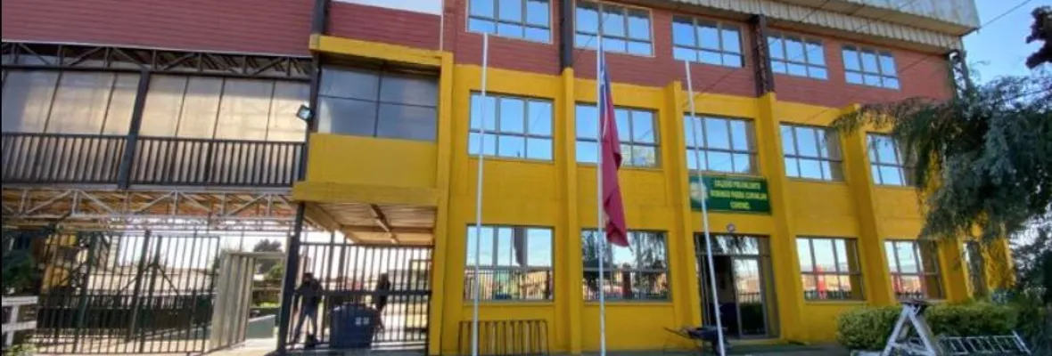Trabajadores de colegio Polivalente Domingo Parra Corvalán no recibieron sus últimos sueldos y corporación les sugirió pedir préstamo