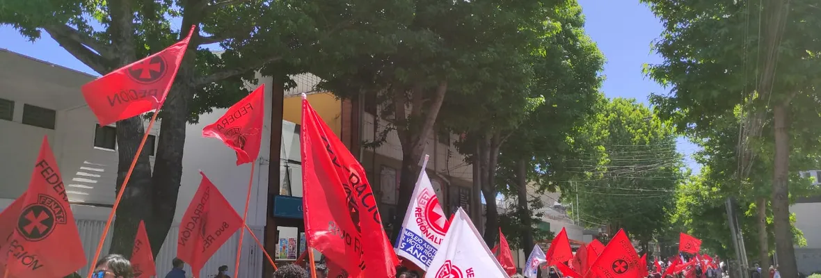 Trabajadoras/es de la salud mantienen movilización tras no firmar acuerdo con Ministerio de Hacienda