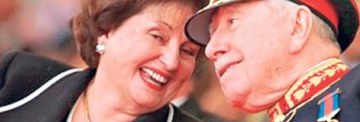No hay mal que dure 100 años: Fallece Lucía Hiriart, viuda del dictador Pinochet