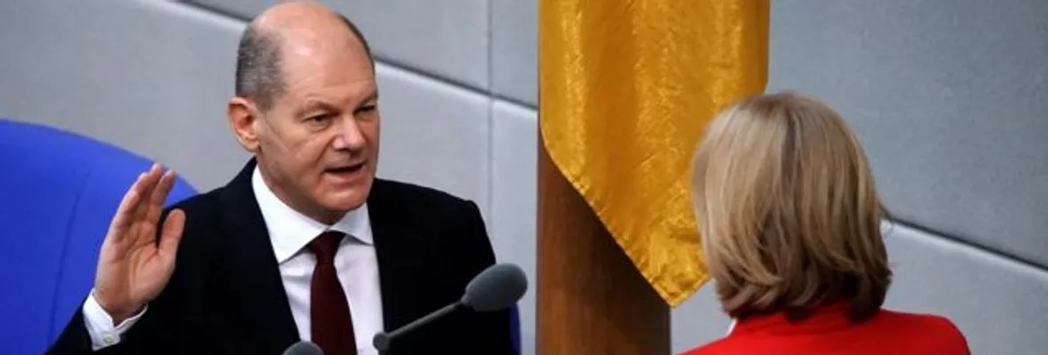 Luego de 16 años de gobierno conservador asume el socialdemócrata Scholz en Alemania