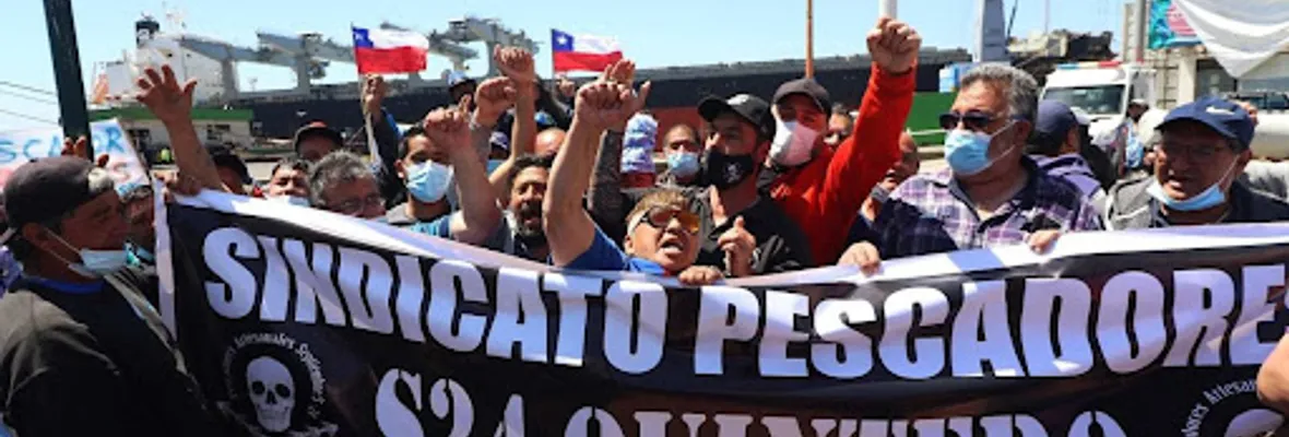 Enap deberá pagar indemnización por derrame de petróleo tras gran movilización de pescadores en Quintero