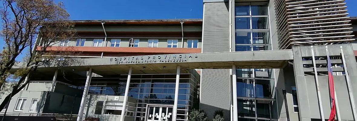 "Mueren pacientes porque no hay cómo trasladarlos": Fenats Nacional ocupó hospital de Curanilahue por desperfectos graves y falta de recursos