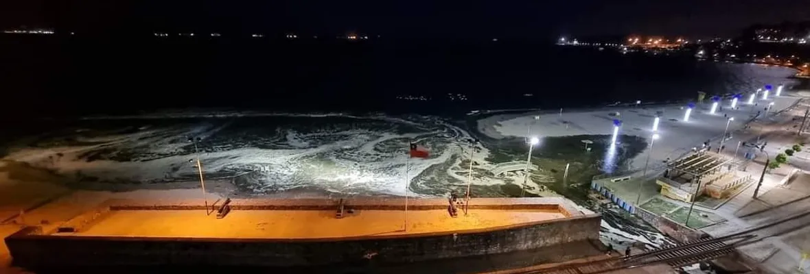 Olas por erupción de volcán en Tonga afectaron durante la medianoche las costas de Penco y Tomé