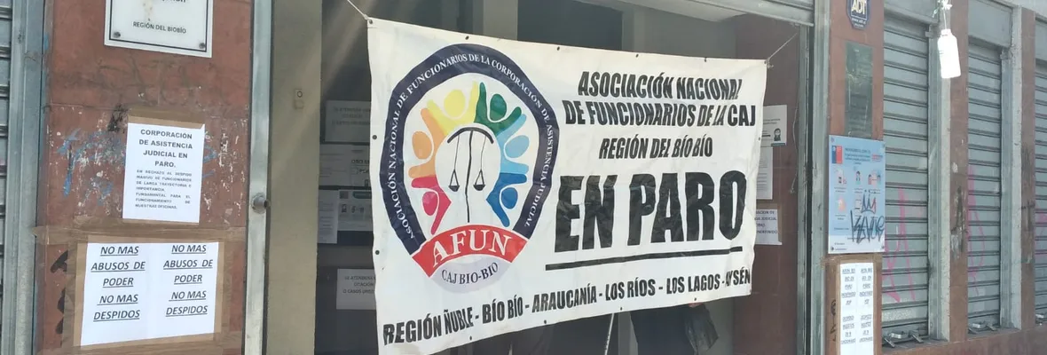 Corporaciones de asistencia judicial paralizaron sus actividades a nivel nacional exigiendo la reincorporación de trabajadoras/es despedidos