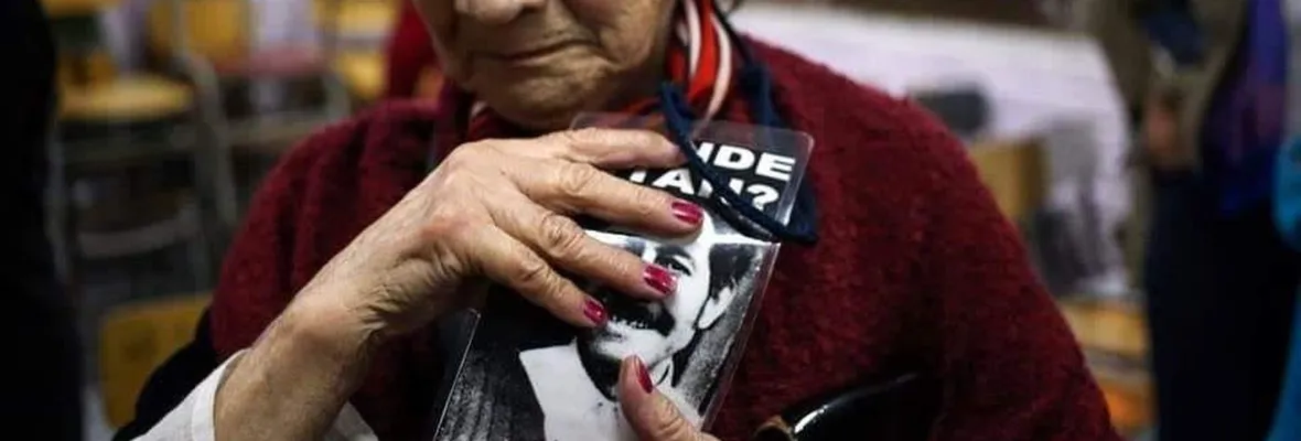 Violeta Zúñiga y su Cueca Sola por las y los detenidos desaparecidos de la dictadura cívico-militar de Pinochet