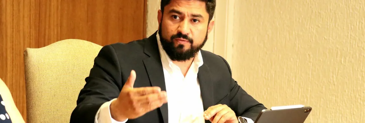 Contraloría reveló improcedentes pagos de horas extras en municipio de Talcahuano que complican al alcalde Henry Campos
