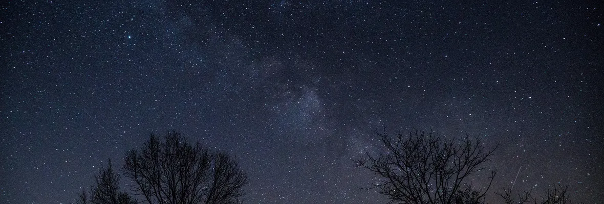 Día de la astronomía: la nueva norma lumínica y la importancia de recuperar los cielos de Chile