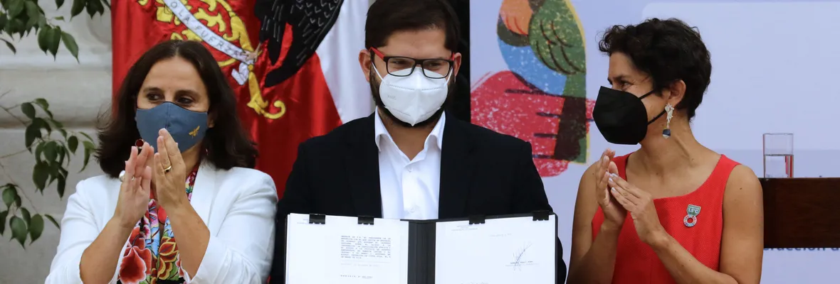 Presidente Boric firmó adherencia al Acuerdo de Escazú: Ahora depende del Congreso su ratificación