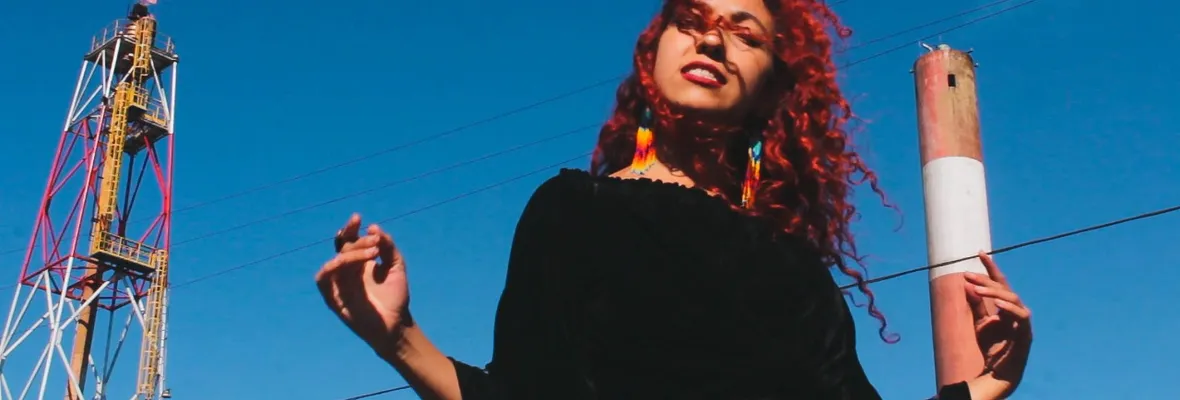 La artista cañetina Maga del Flow lanza videoclip "Agua Erótica" de su último sencillo