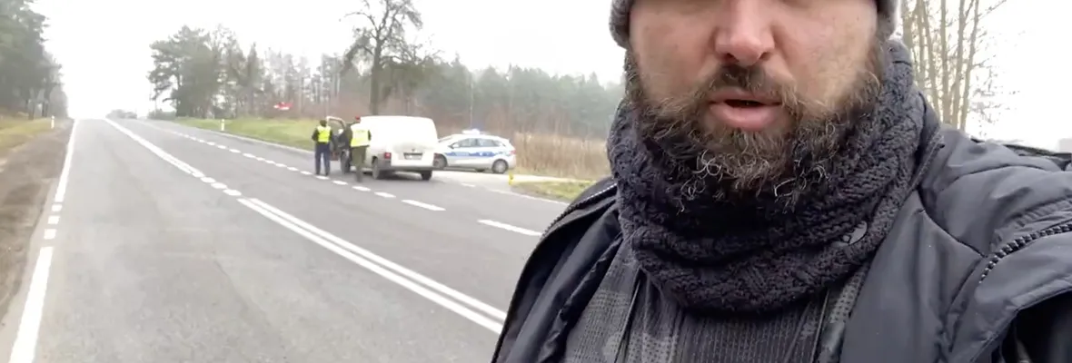 Polonia: 18 días de aislamiento lleva periodista vasco detenido mientras trabajaba en la frontera con Ucrania