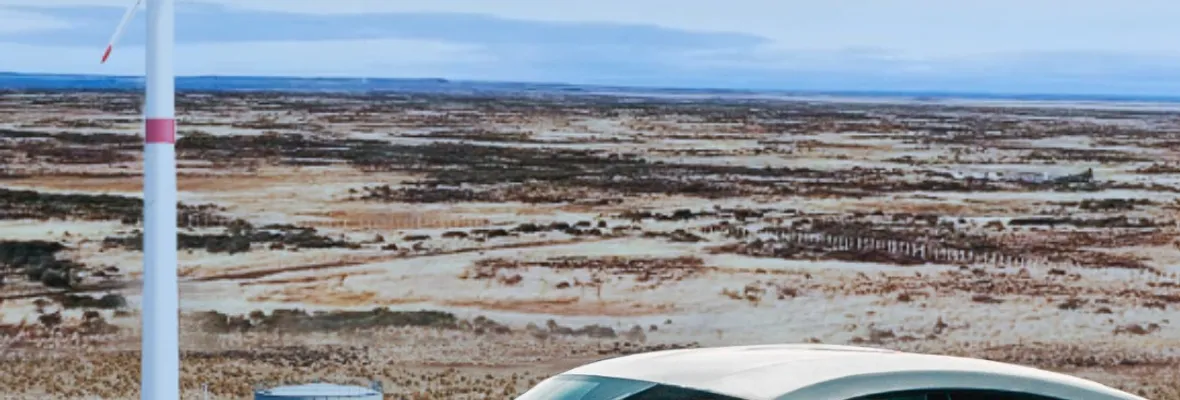 Lucio Cuenca, director del OLCA: “Les costeamos el viaje sin CO2 en Porsche en Europa con nuestros recursos en Chile”