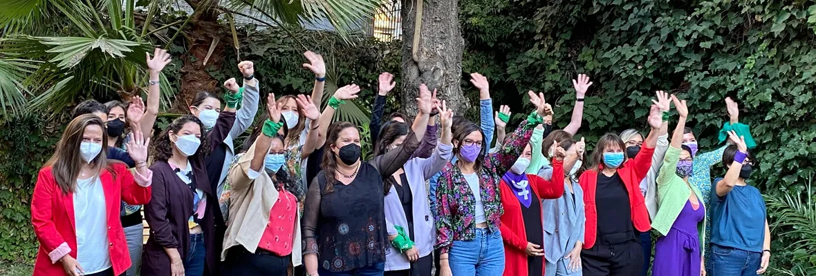 Ministerio de la Mujer en La Moneda, urgencia al proyecto por una vida libre de violencia y red de cuidados: las prioridades del nuevo gobierno anunciadas este 8M