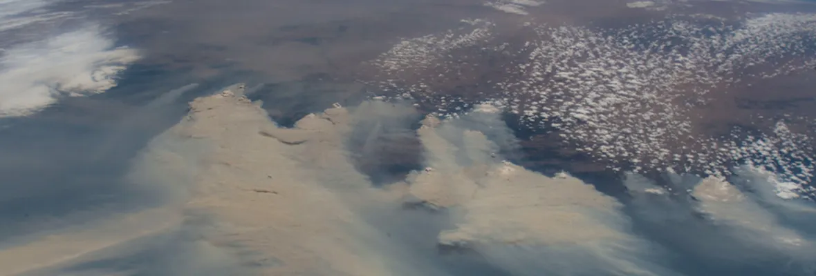 Estudio evalúa influencia del humo de incendios forestales en disminución de ozono en el Ártico y la Antártica